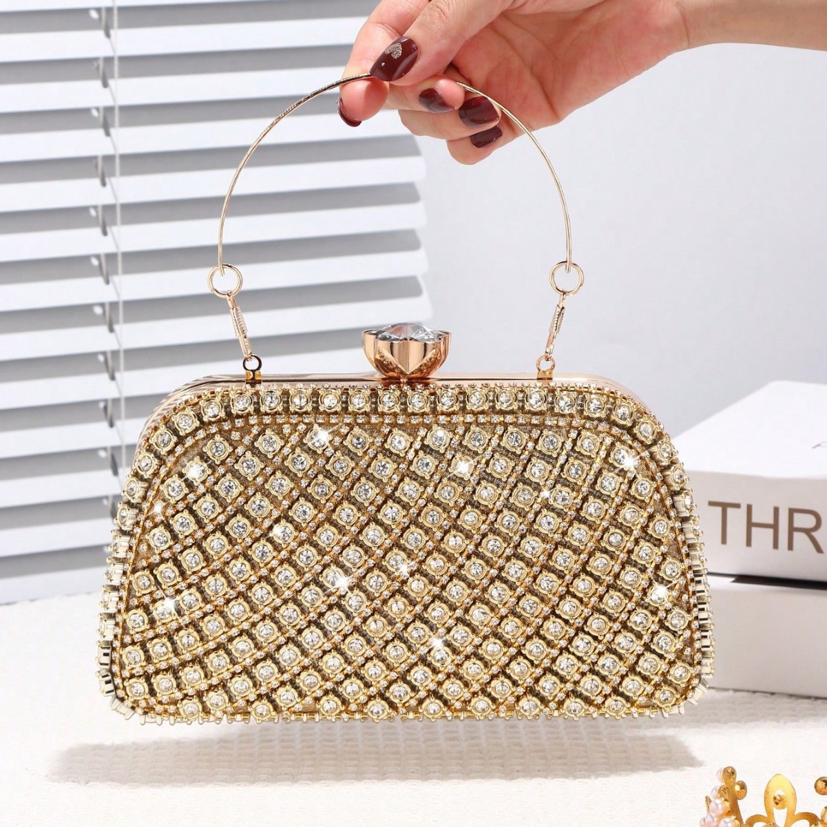 Tas Malam Berkilau Berlian Mew - Wedding Vendor ulasan dan harga